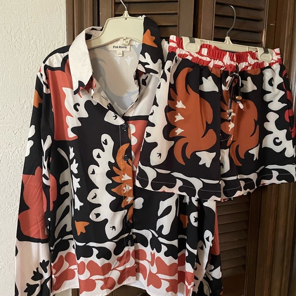 Pink Ripple Short Set - Picture 2 of 3